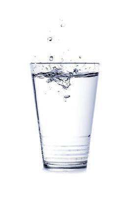 水在运动中的作用 运动中为什么要喝水